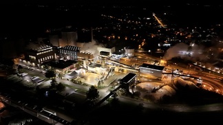 Nachtzauber der Zuckerfabrik Aarberg: Wo der süsse Schweizer Zucker herkommt