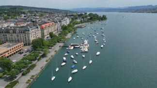Die Limmat, das Bellevue und das Opernhaus am Zürichsee